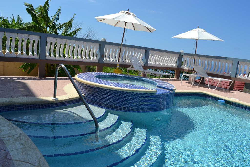 Sea View Heights Villa Монтего Бей Екстериор снимка